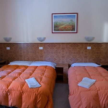 Hotel Fiumara ジェノヴァ エクステリア 写真
