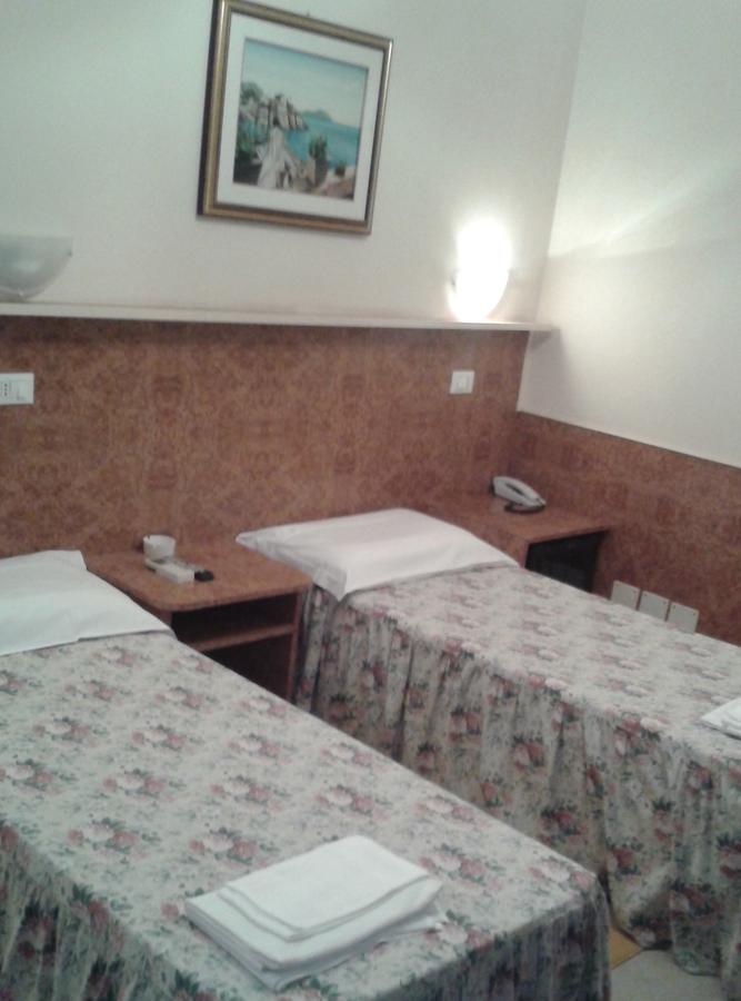 Hotel Fiumara ジェノヴァ エクステリア 写真