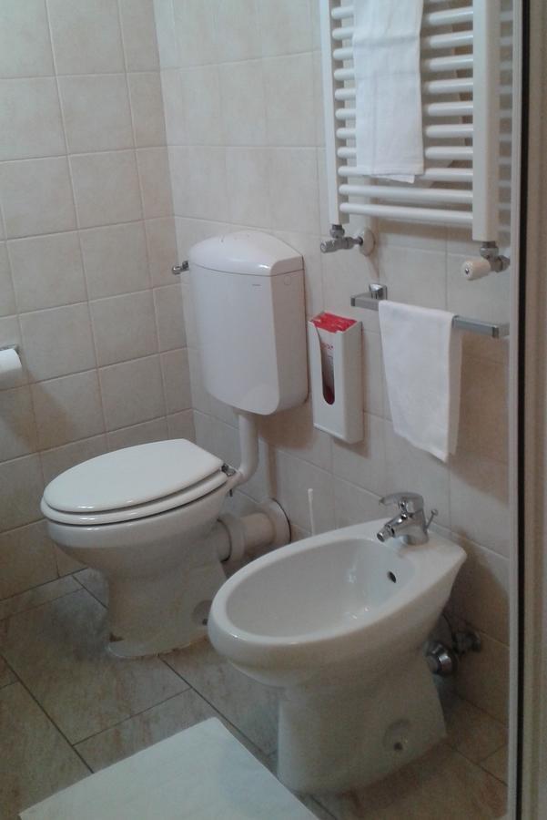 Hotel Fiumara ジェノヴァ エクステリア 写真