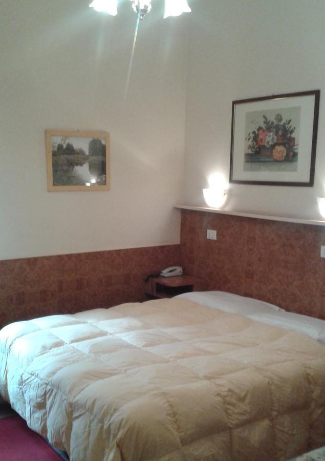 Hotel Fiumara ジェノヴァ エクステリア 写真